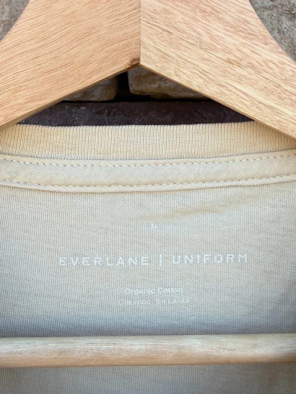 Everlane Uniform Organic Cotton T-Shirt – Cream/Tan – Men’s Medium - Picture 3 of 4